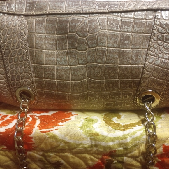 Nine West Dome Shoulder/ Tote Bag - Picture 10 of 12